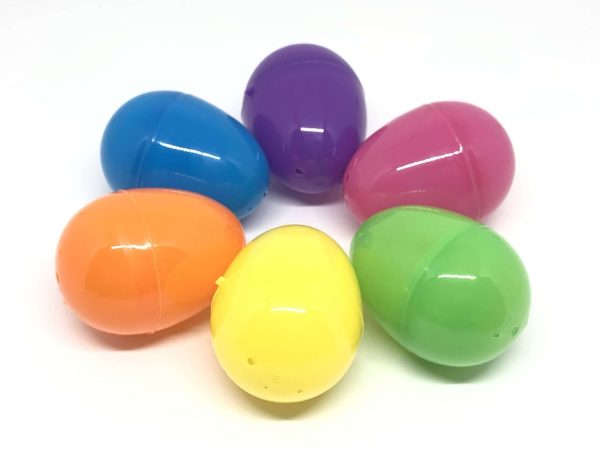 Huevo de plástico tonos brillantes